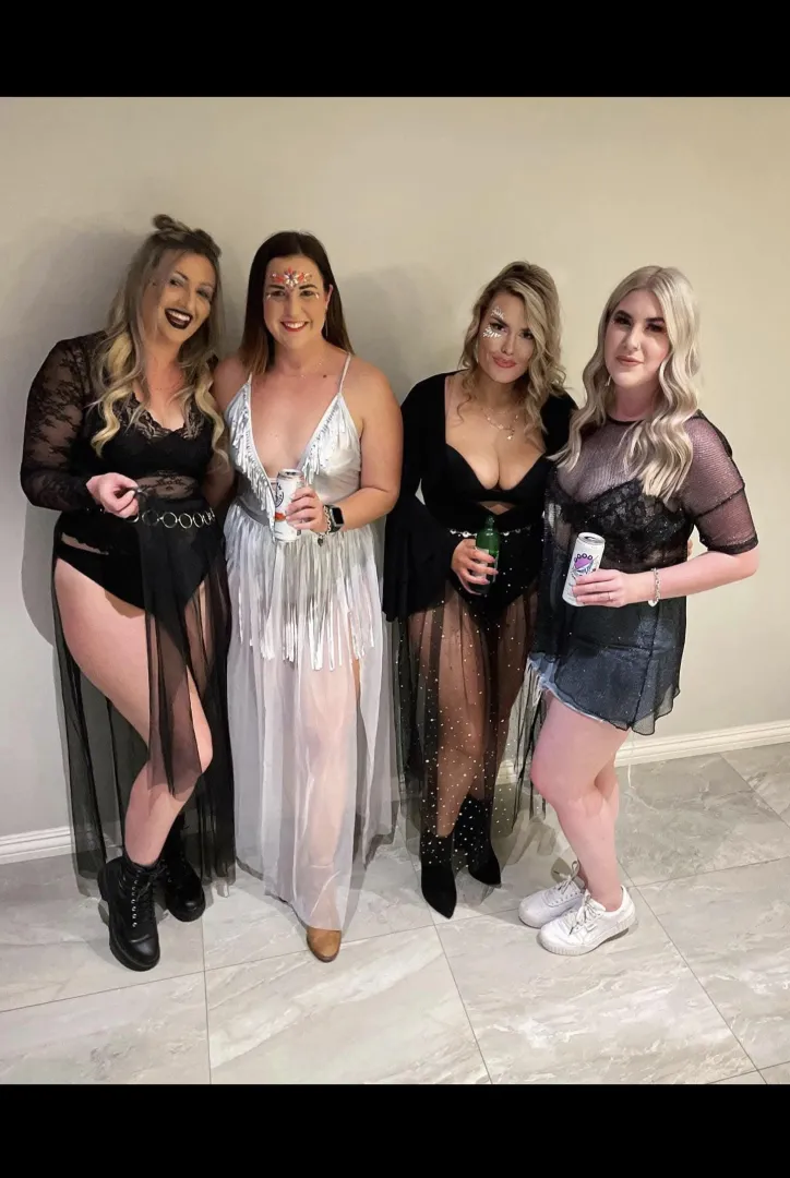 Left vs Right  posted by kingsausage94