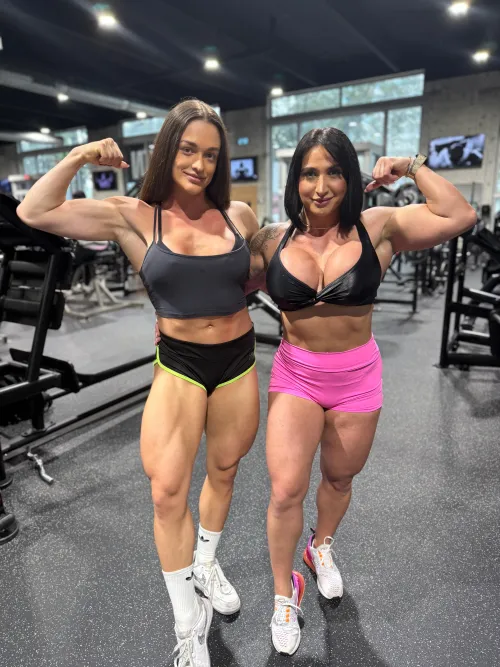 Left’s quads or right’s biceps? by fitness_rose