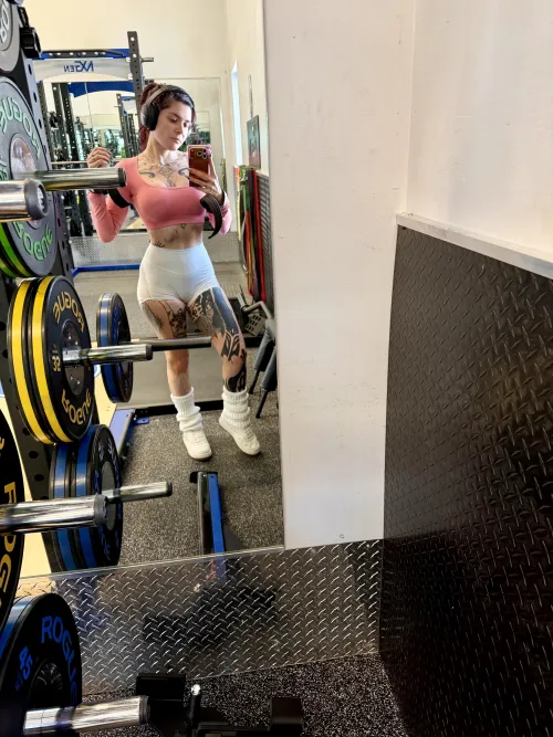 Leg day fit  by Delaneysometimes