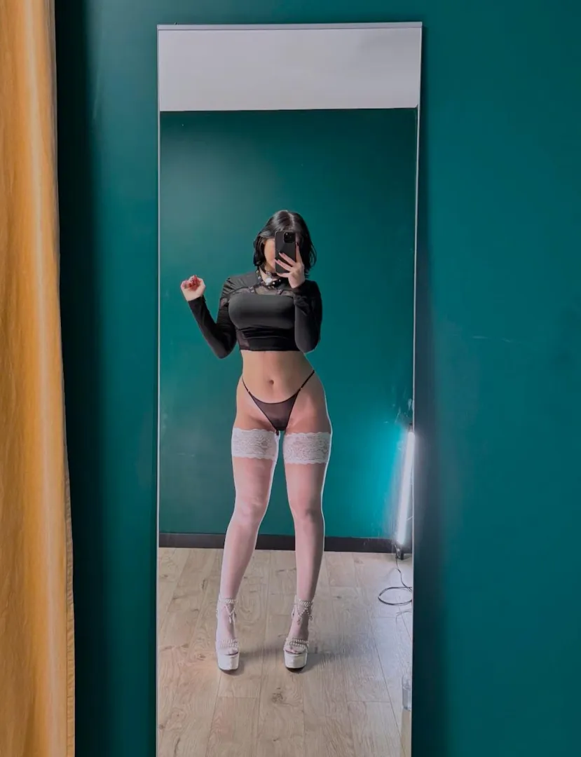 Legs to die for [F] posted by mikomiaumiau