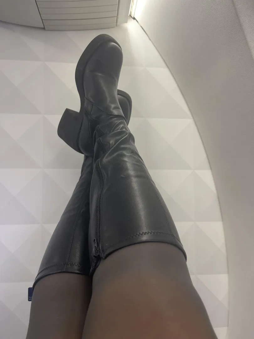 legs up with boots & pantyhose posted by airjen21