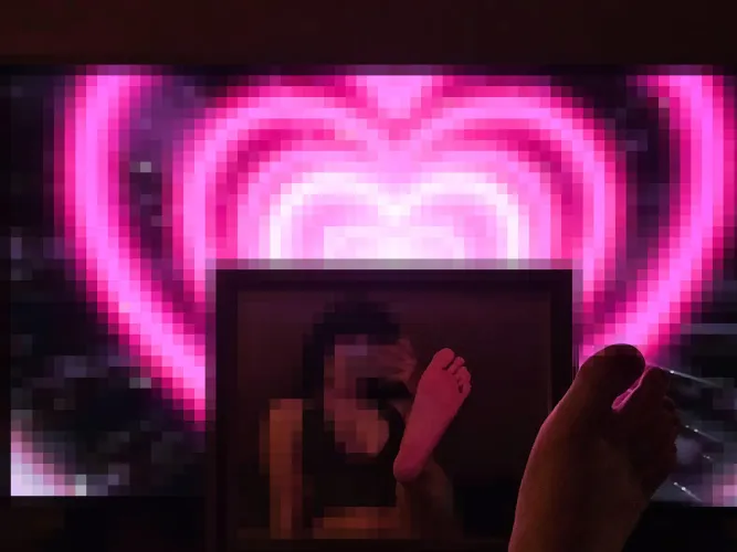 Let go of everything, submit to me, fall in love with my feet. by MissRavenge