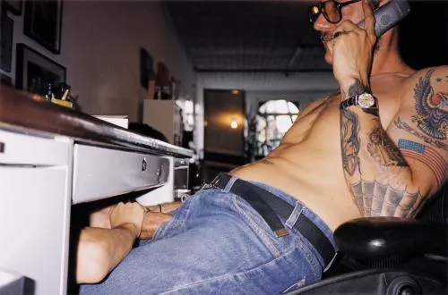 Let me distract you.... posted by SurfFly