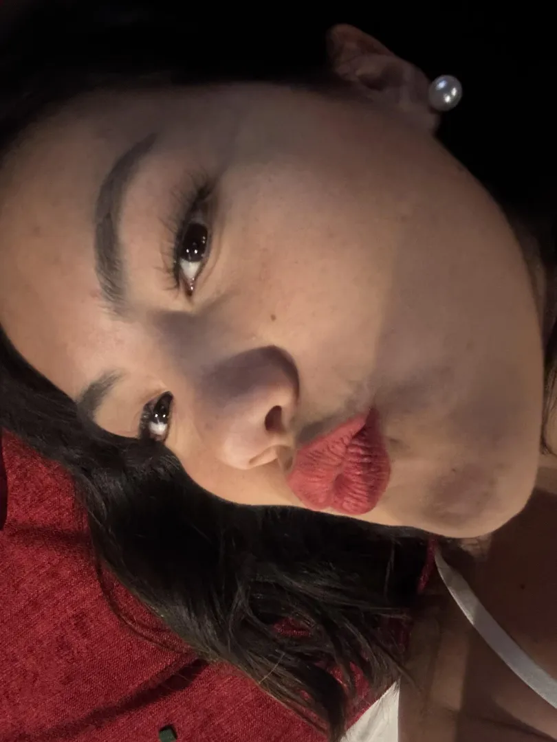 Let me kiss you and stain you with my red lipstick posted by laatingoddess