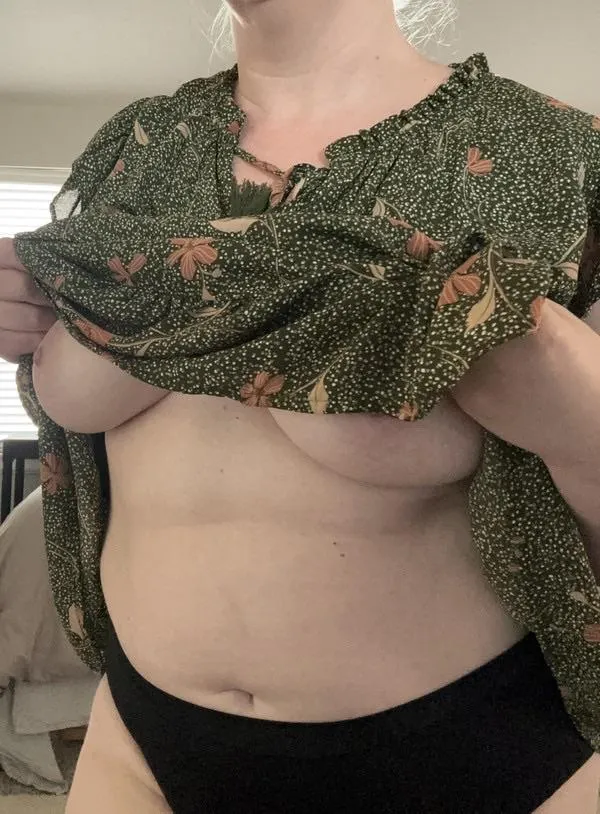 Let me lift my skirt for you posted by aurora-clover