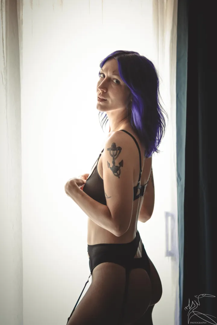 Let the light in. ☀️ posted by billyporcelaine