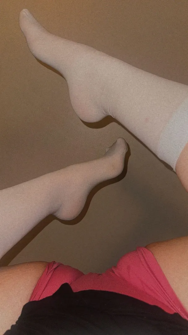 Let’s be each others new dirty secret  [GFE] [customs] [premades] [sexting] [worn items] posted by Barefoot_Temptresss