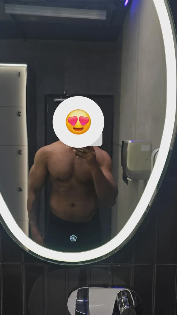 Let's burn some calories over the weekend (Male 27) posted by Tommyyy46