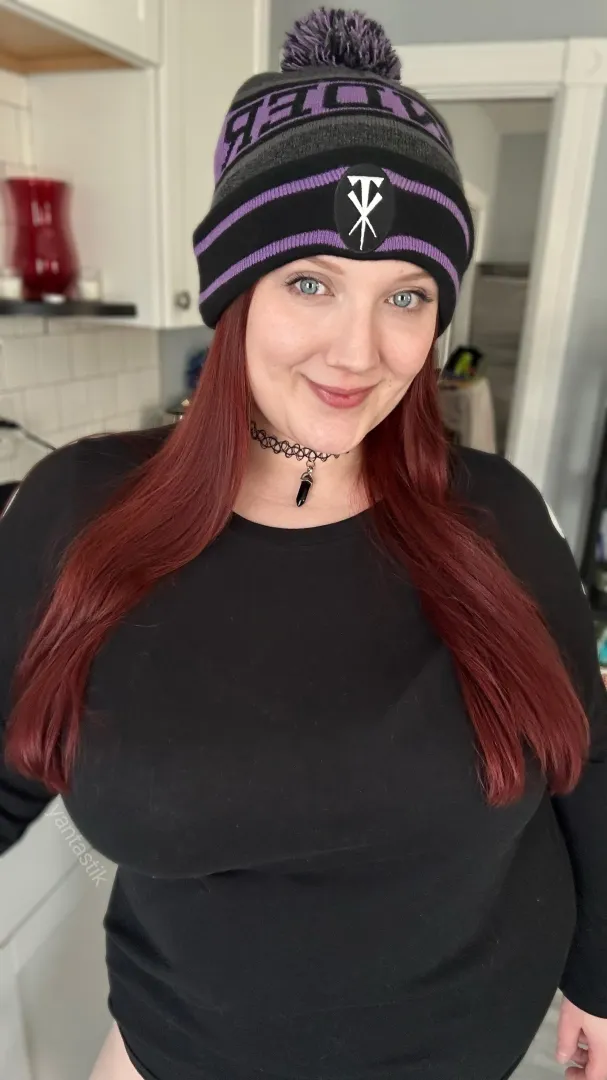 Let’s cozy up during the snow storm! posted by yantastik