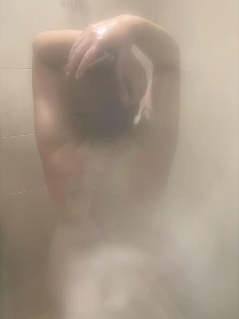 Let’s get dirty in the shower posted by cozycassie