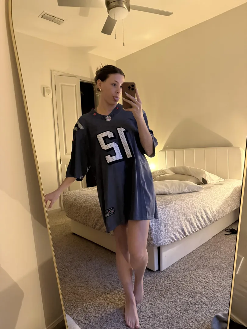 Let’s go Patriots. Who wants to be cucked and used while the game is on? posted by CapitalAmazing5585