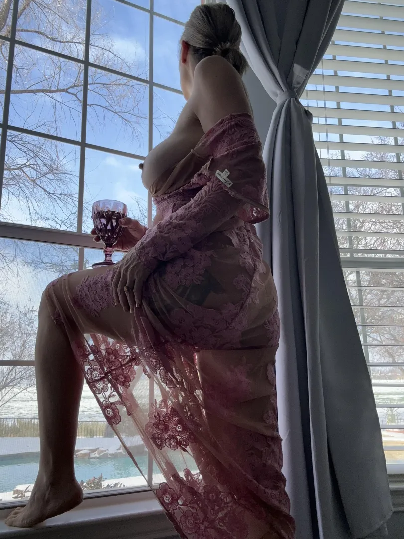 Let’s share a glass gorgeous posted by Kelly_n_Justin