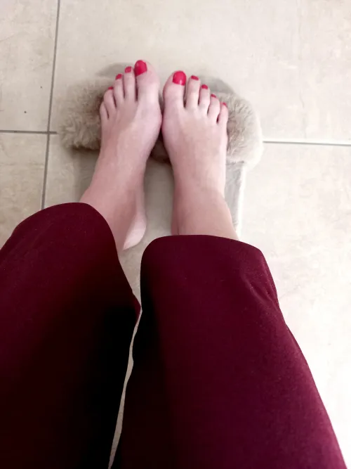 Let’s test something. How long did you look before reading this?(oc) by ToeFever