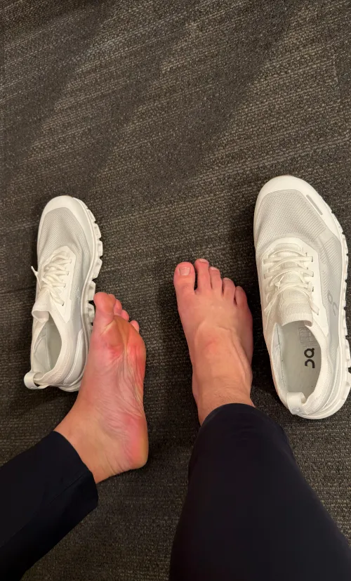 Letting my feet breathe at the airport by Fit_Alpha_Male