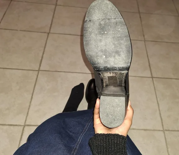 Lick it and say thank you loser  by MissAh0708