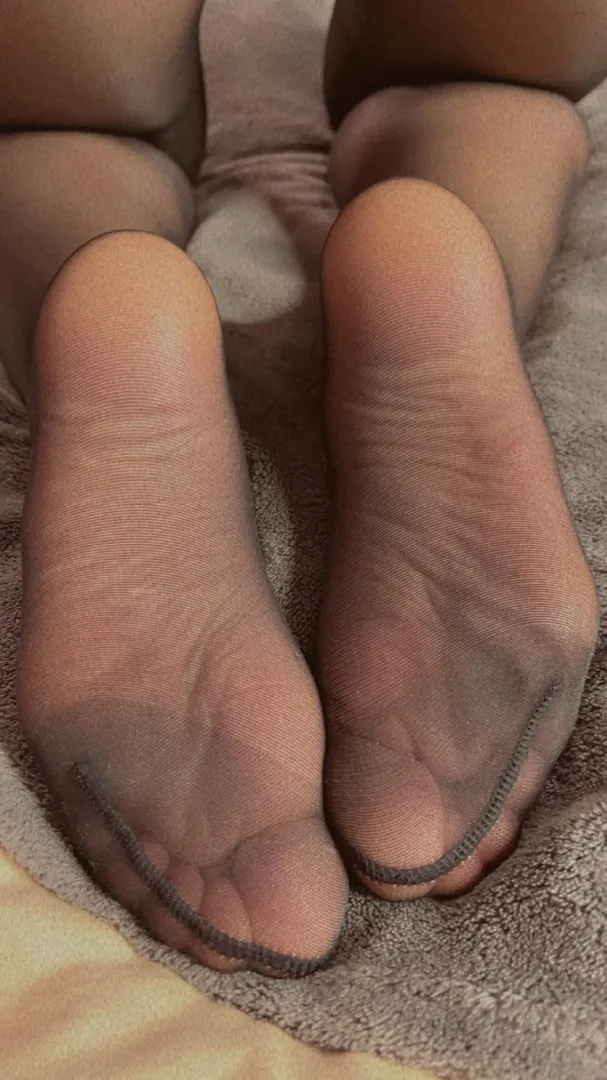 Lick or sniff - it's your choice [oc] posted by alisalovely