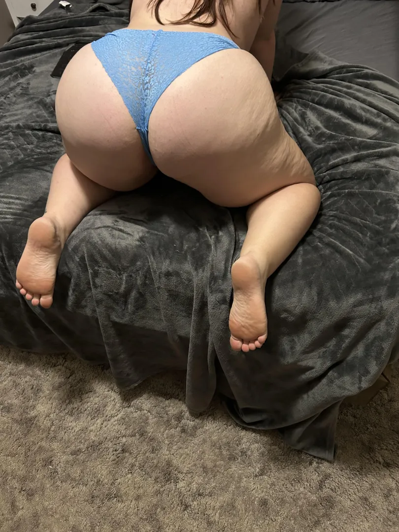 Lick them both posted by daddysgoodgirl14