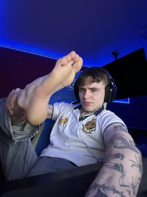 lick these soles clean by raezify