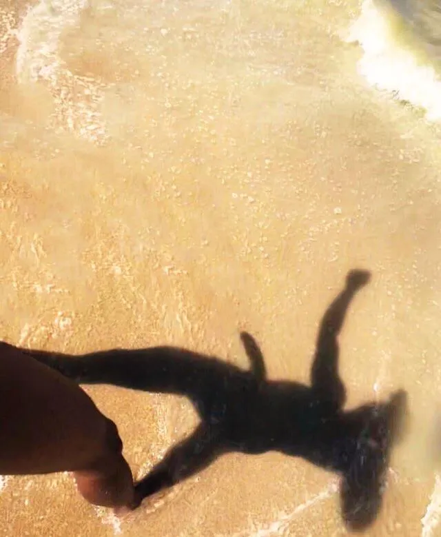 Life is a beach I’m just playin in the sand posted by CanntKeepMyClothesOn