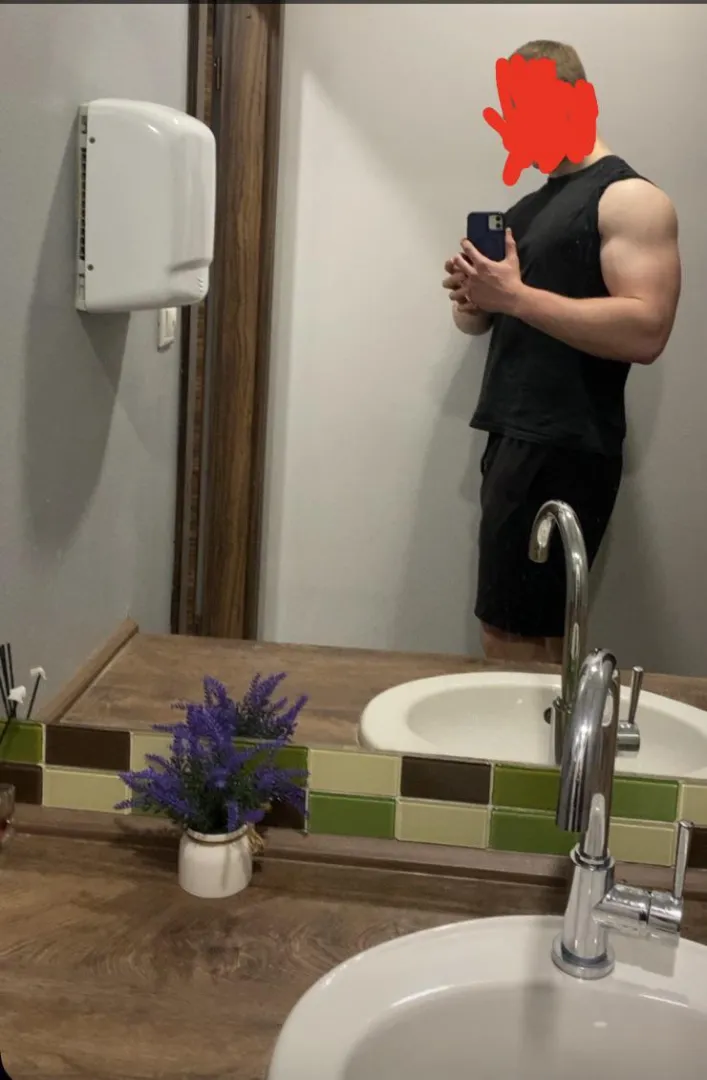 Life is hard as a tall guy when growing huge arms is the goal lol posted by Theunknownmankind