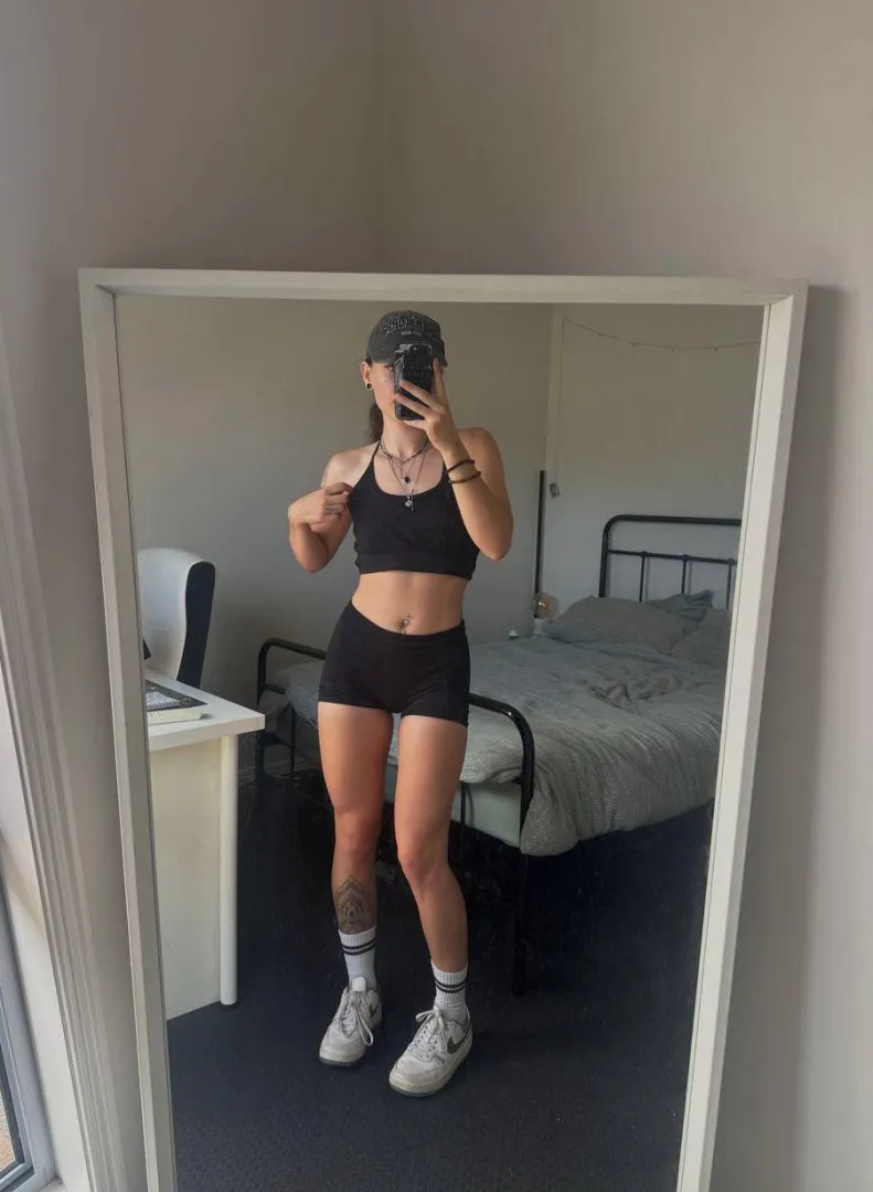 light and casual posted by phantom_sassy