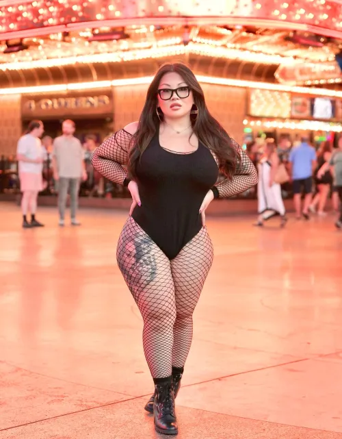 Like the lights im just burning hot by thetemptingqueenie