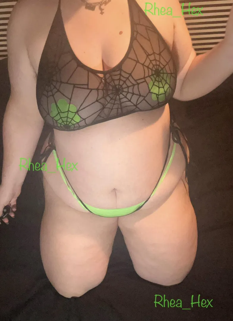 Lime green and spider web lace posted by Rhea_Hex