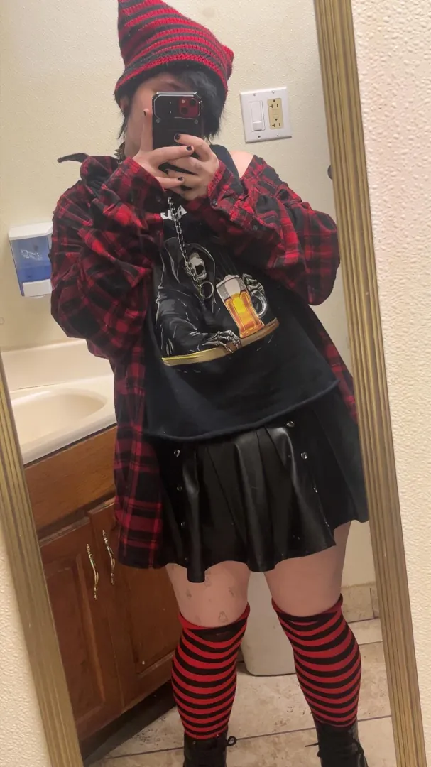 Little femboy fit I wore to the bar last night hehe ❤️ posted by NoPart4088