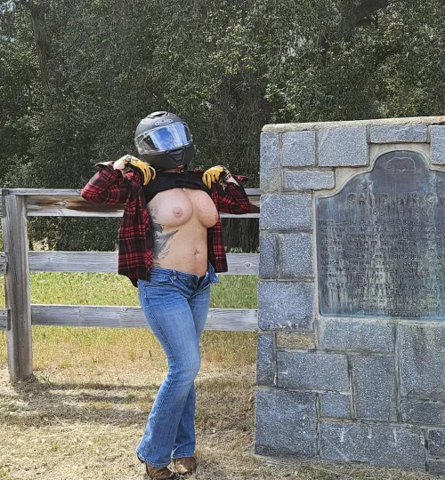 Little road stop by bechstrip