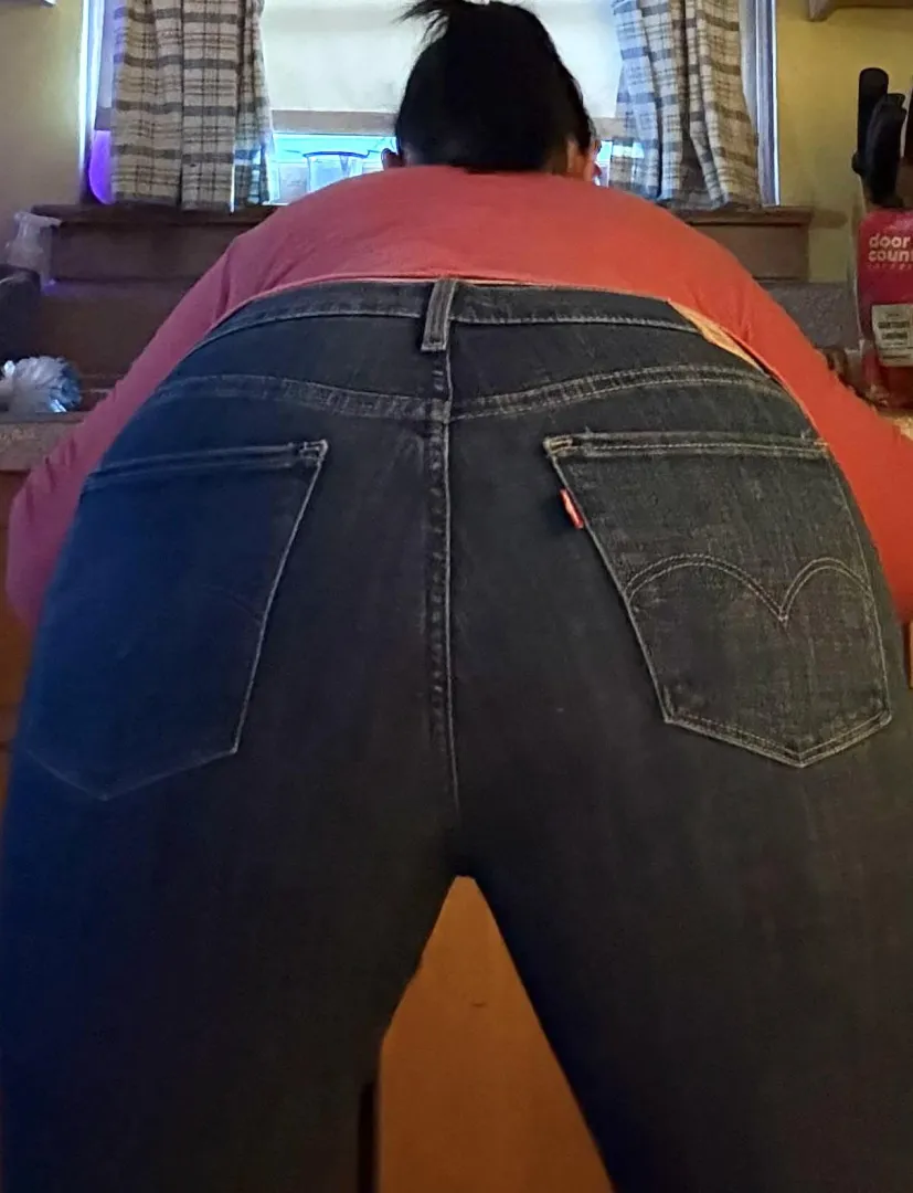 Little tease posted by Pretty-Version7396