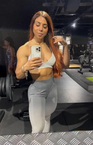 Live from the gym, here's my sports bra today posted by Real-Diver8010