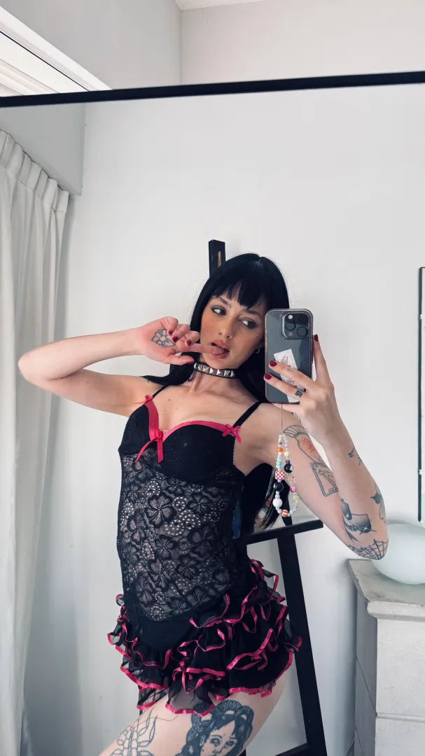 Local link only, let’s not complicate it replying on instta,.. ,.'Iunatropez, posted by this_moi