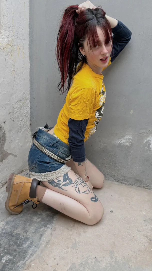 Local link-ups only, need a host lntsag only:.lunabowtie'. posted by heseme