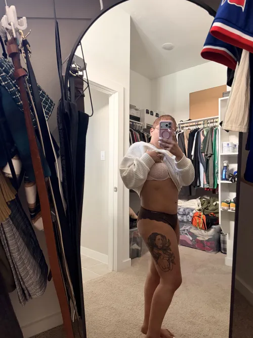 (Location) Dallas, TX - 33 F - make me moan so loud the room feels haunted by smallone1204