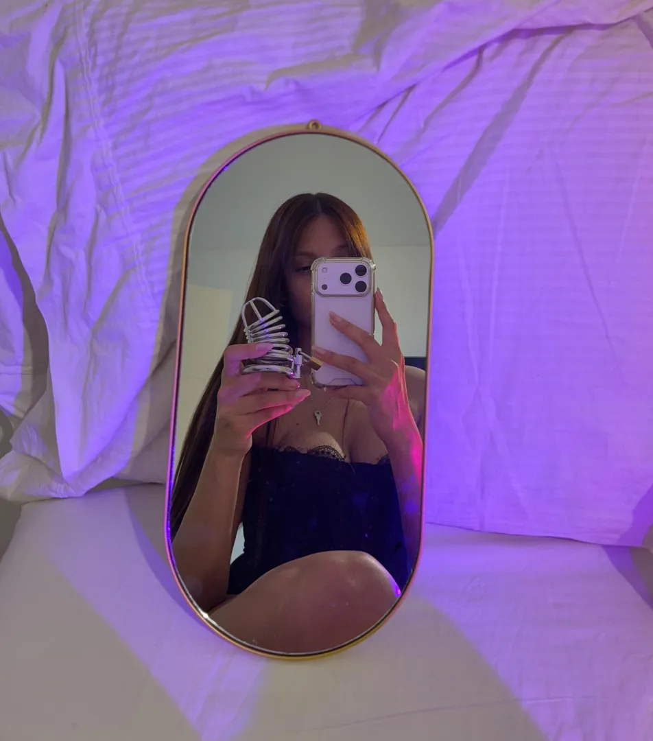 Locked looks good on you posted by Auramyst_