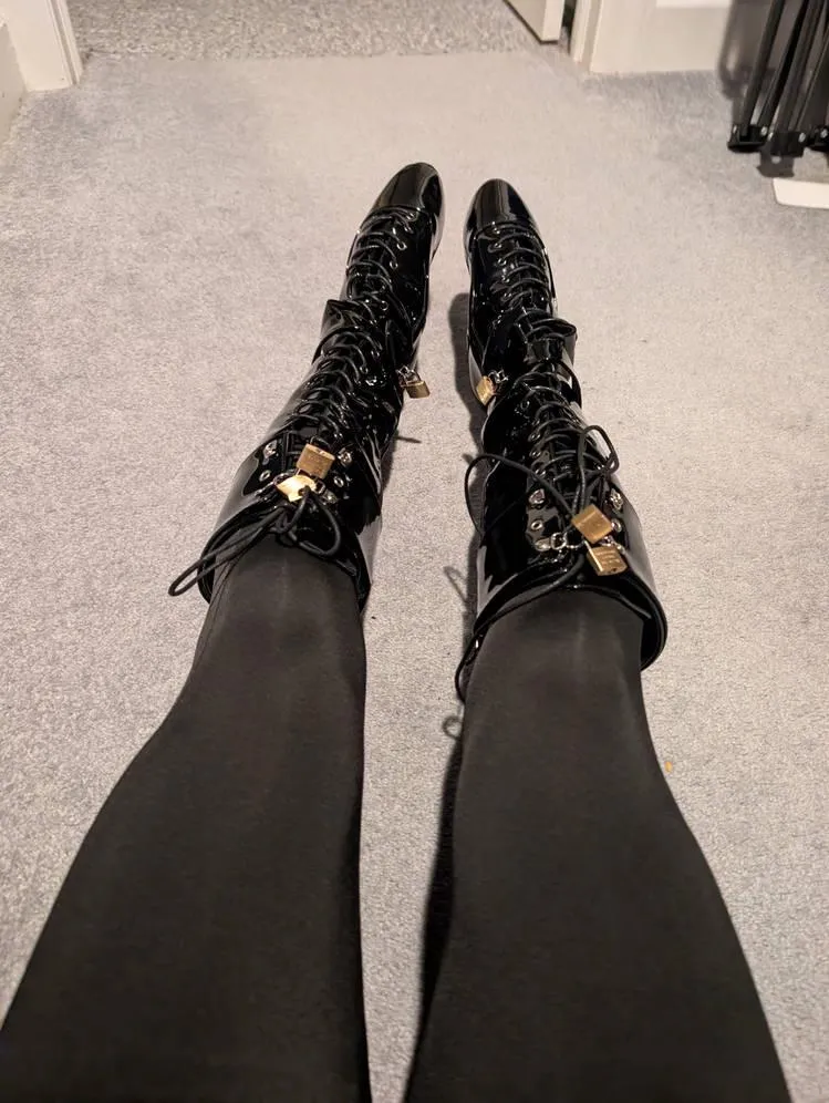 Locked myself in my first pair of ballet boots! posted by Historical_Age7269