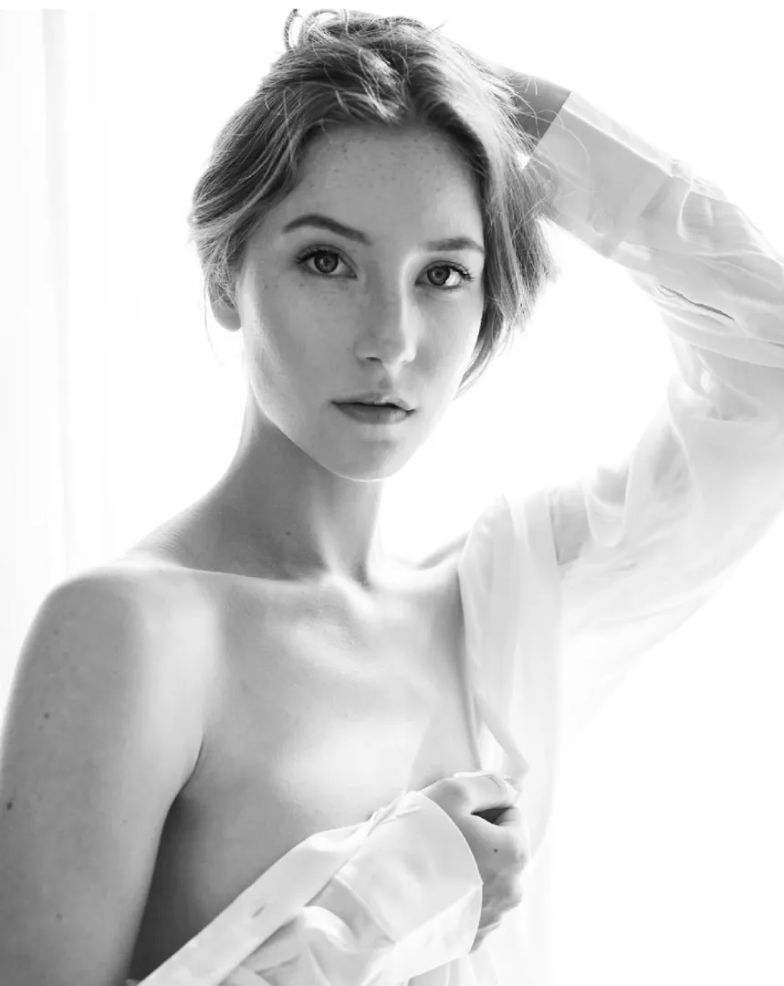 Lois Ryder posted by Formal_Athlete7737