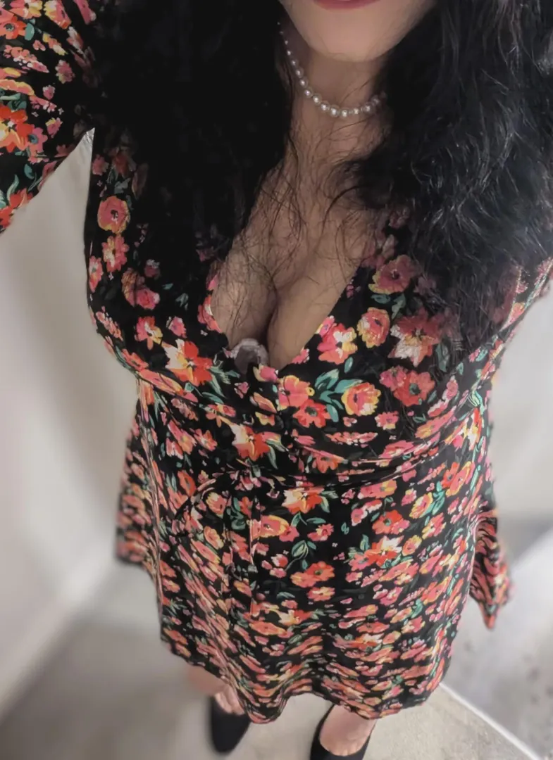 London girl looking for chat and more posted by Choice-Blueberry-355