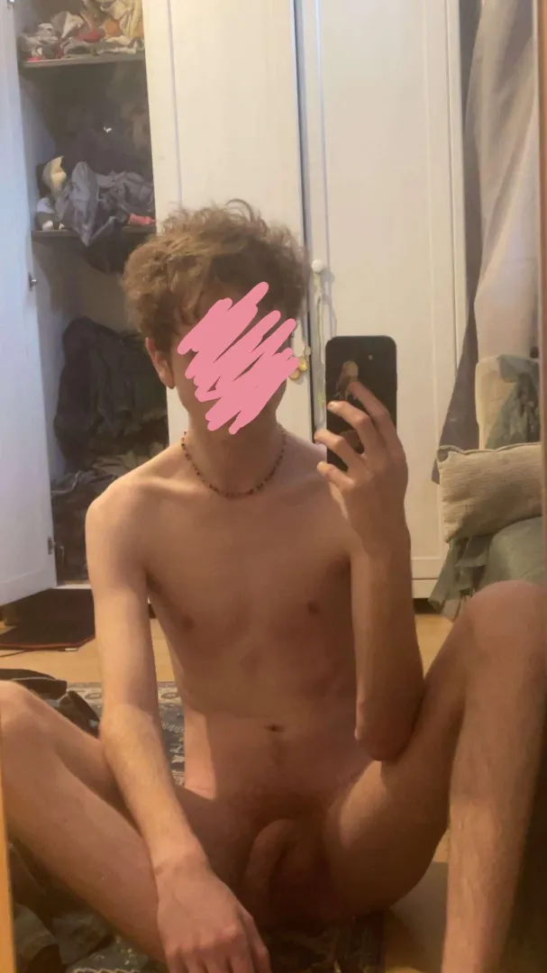 London looking for top/tops posted by stuckinabedwithu