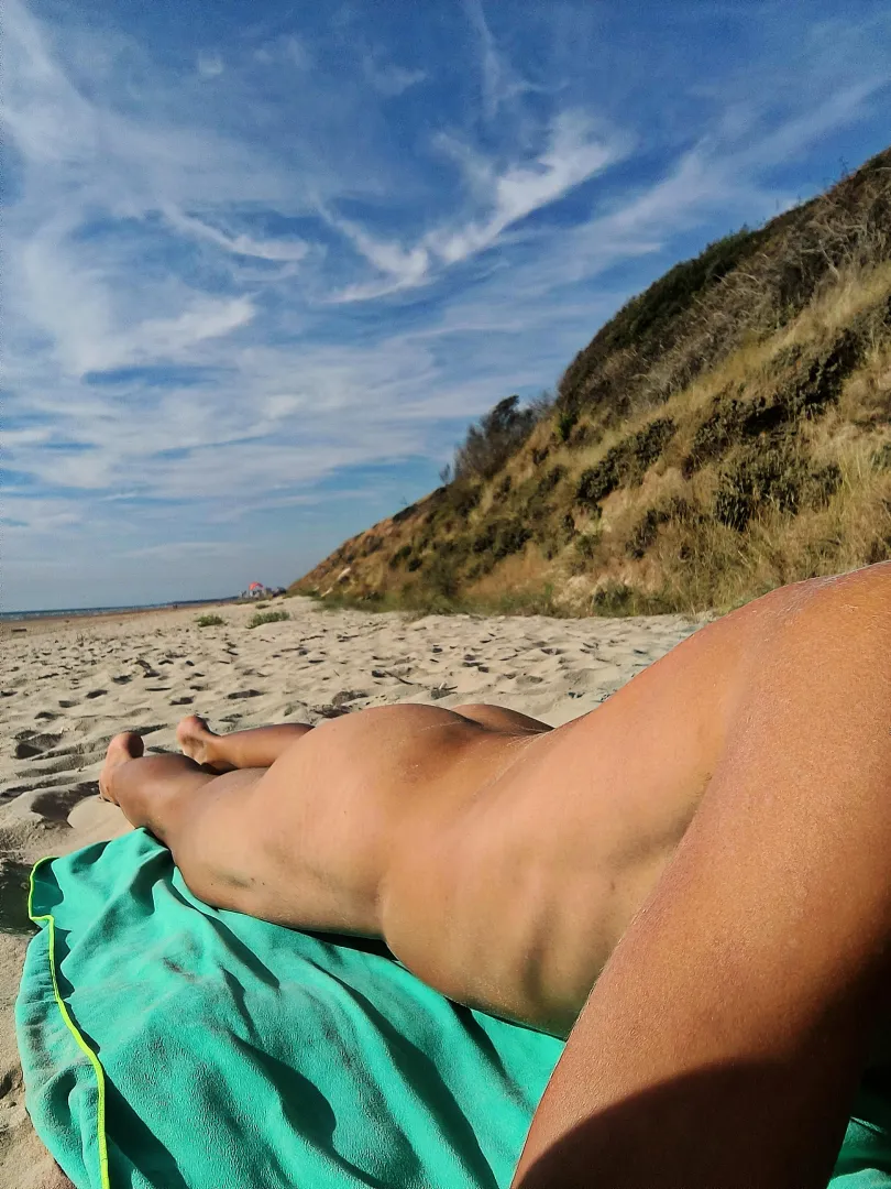 Longing for summer  posted by barelythere899