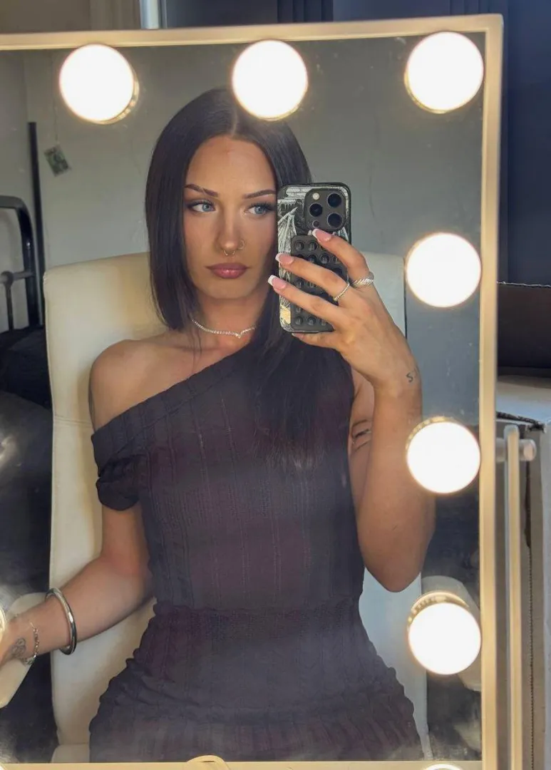 look again posted by Polkakitten