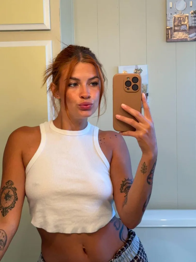 look at me, I tried so hard for you posted by Veronica_Blush_