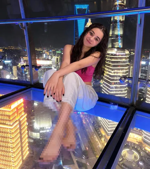 Look up in the sky and you may see some soles! by Sub_Ne0s