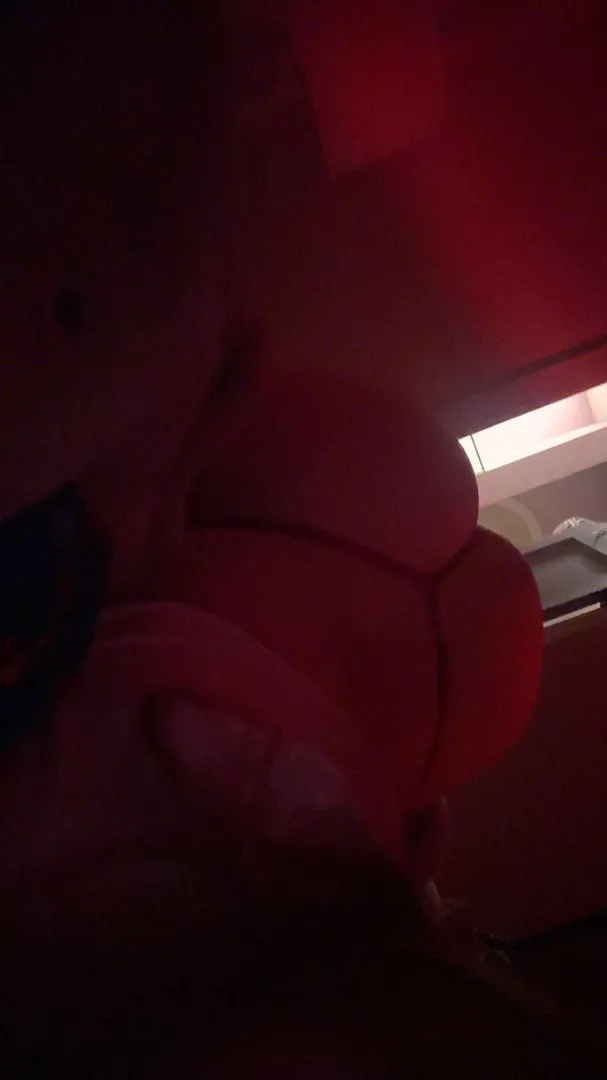 looking for a bbc bull to fuck me and put my cuck in his place posted by freakyblondeslut