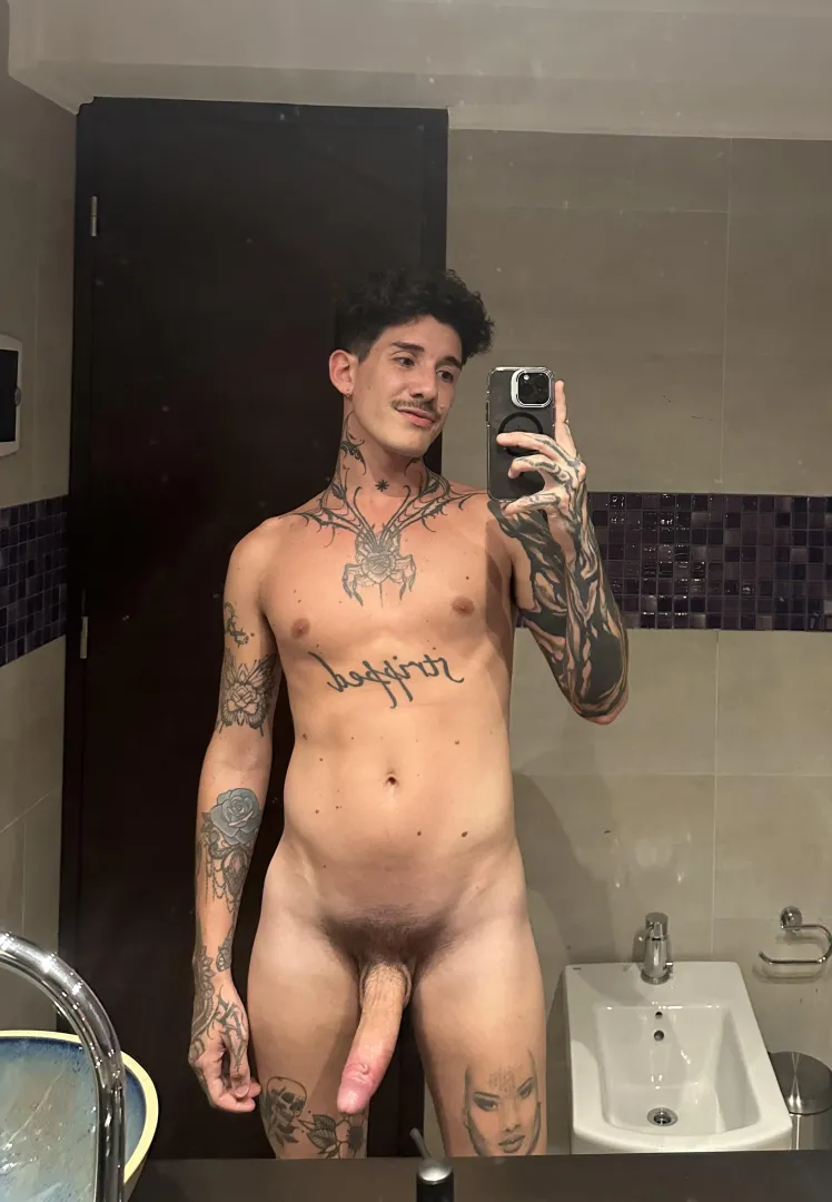 looking for a boyfriend who can take it all day posted by ulisesprottiok