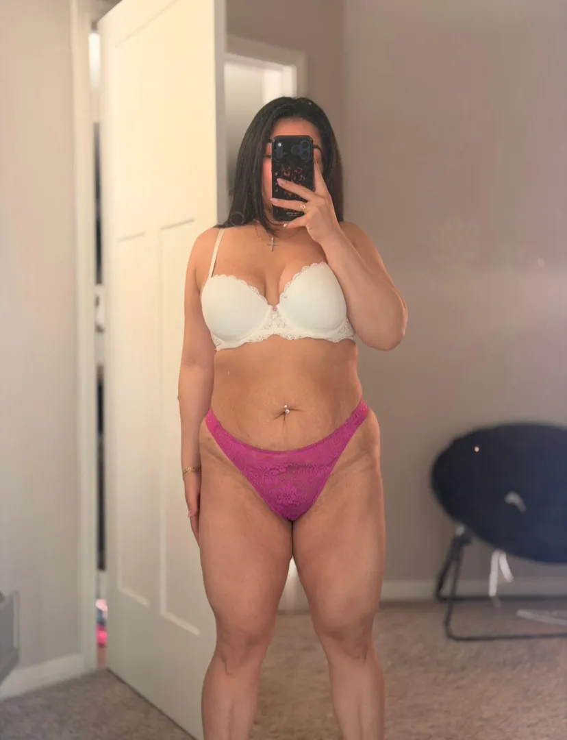 Looking for a couple posted by JournalistInitial783