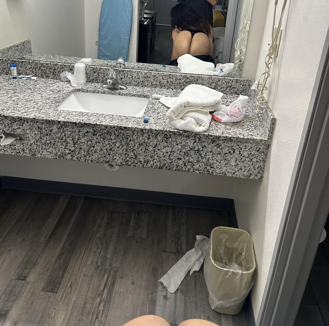 Looking for a F to join us or a couple who shares  posted by swingerspineappledfw