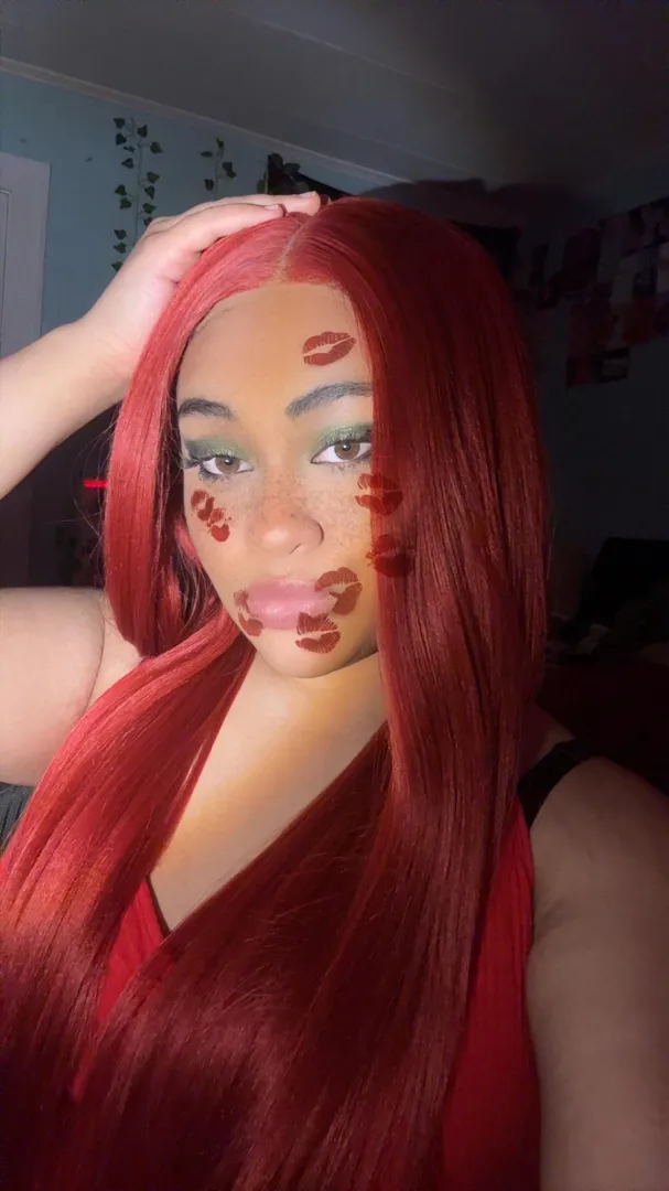 Looking for a long term simp to spoil me posted by GoddessStellaStar