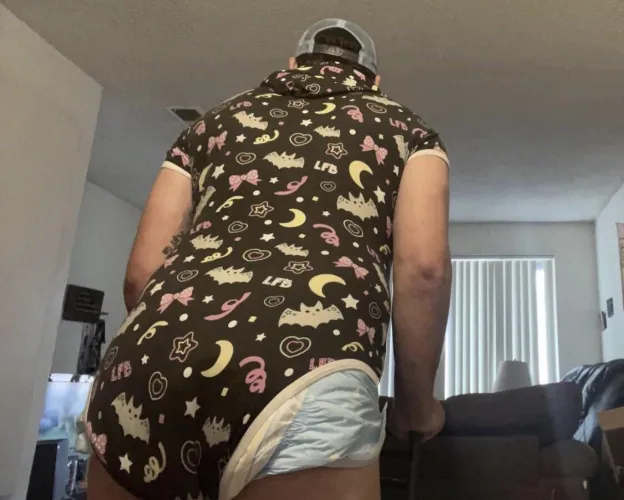 Looking for a mommy or a little to share some chats with!  by Narrow-Vehicle-9667