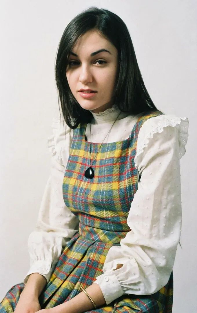 Looking for a SFW photoshoot posted by mom_warned_you